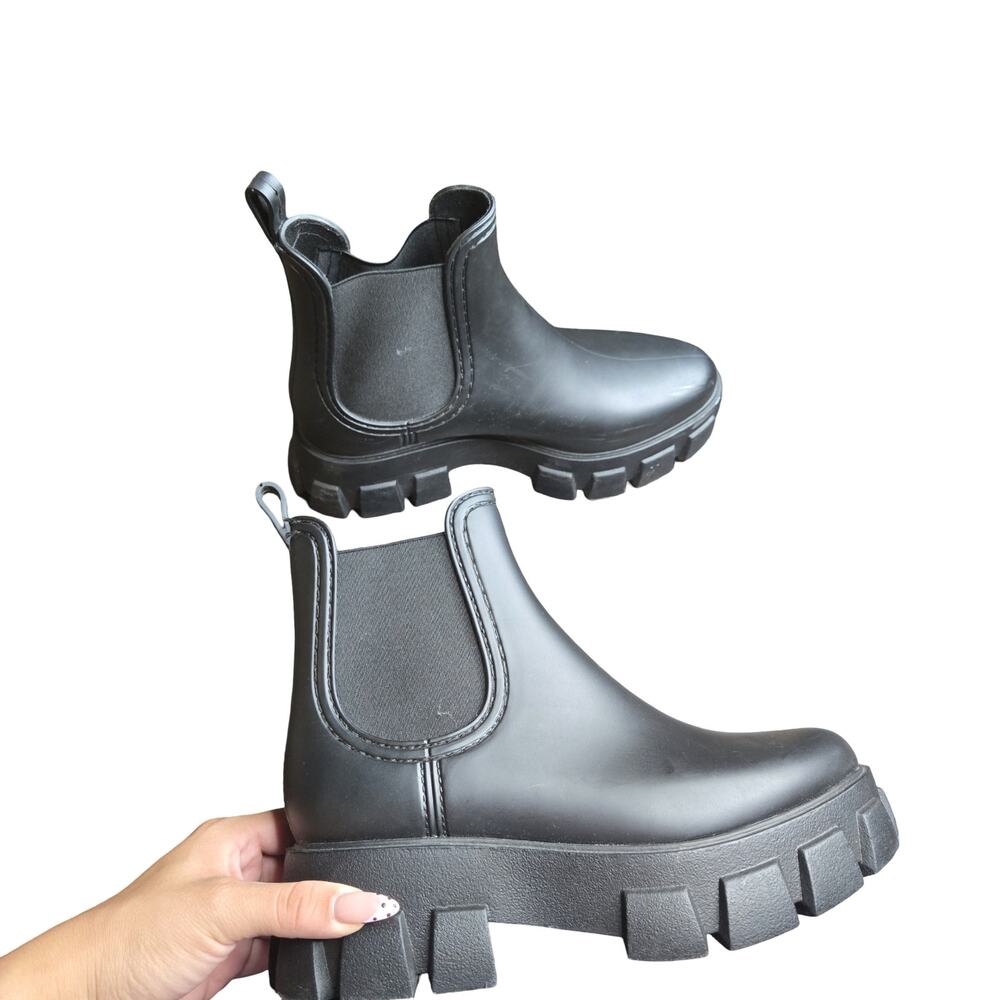 Jeffrey Campbell Black Cloudy Rain Boot Size: 7